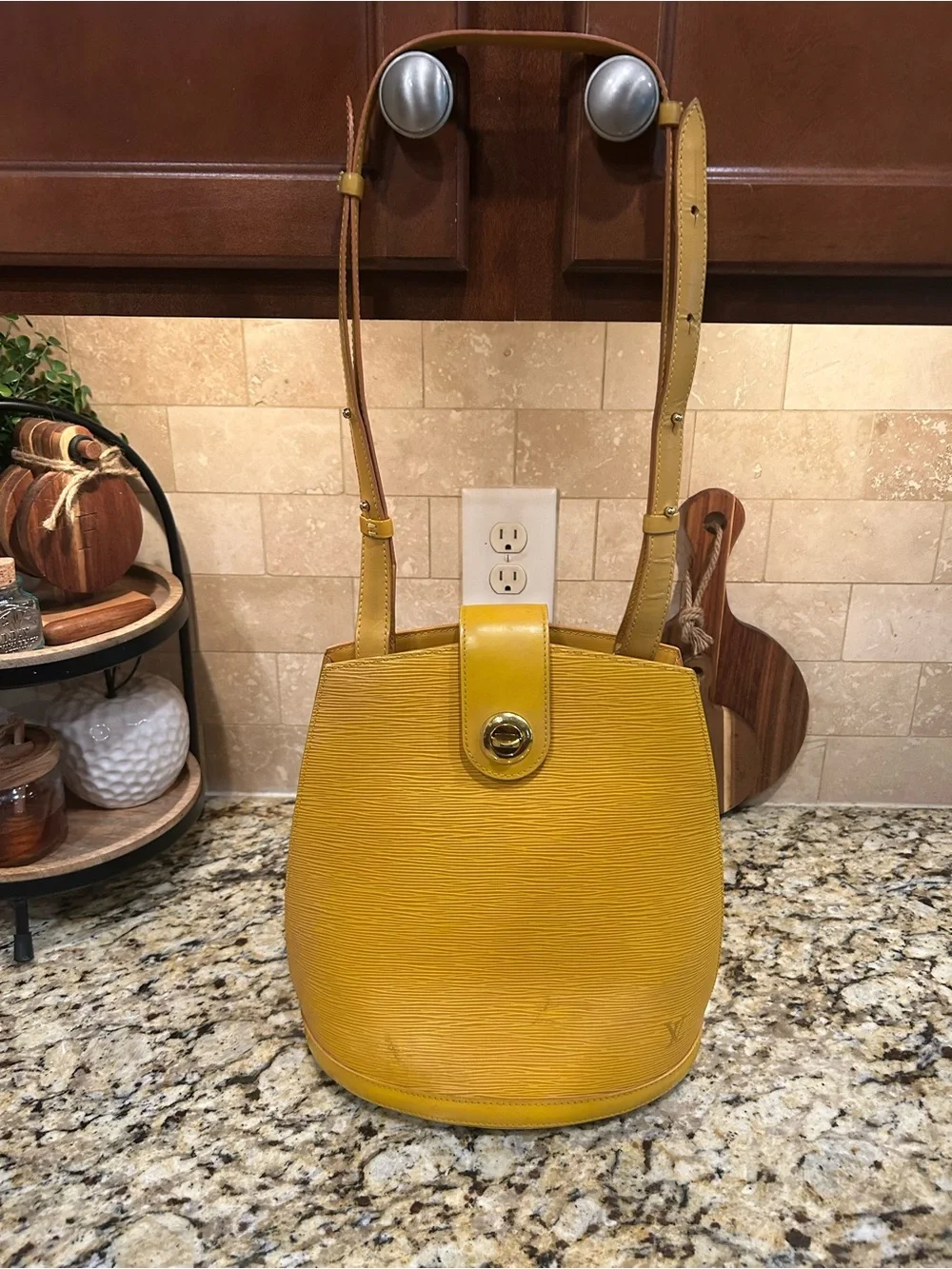 Louis Vuitton Epi Cluny Yellow Leather Shoulder Bag with coa - Picture 1 of 16
